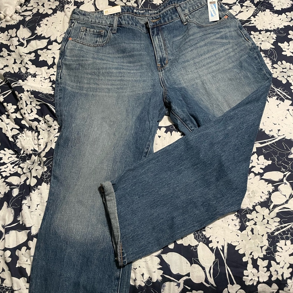 Brand new Old Navy jeans straight leg